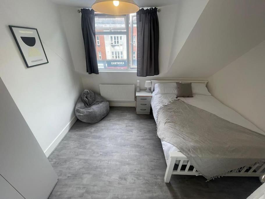 Lovely 2 Bed On Tower Bridge ロンドン エクステリア 写真